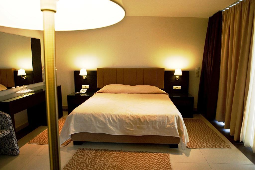 Apollon Hotel Tolón Buitenkant foto