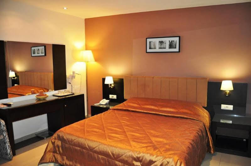 Apollon Hotel Tolón Buitenkant foto
